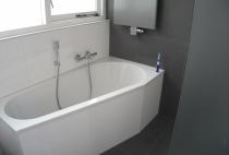 Luxe grijs/ witte badkamer